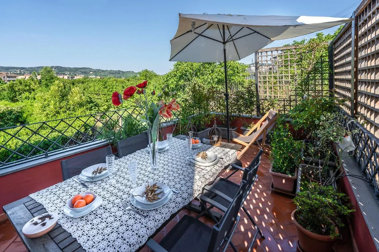Cosy Terrace Apartment Florencie