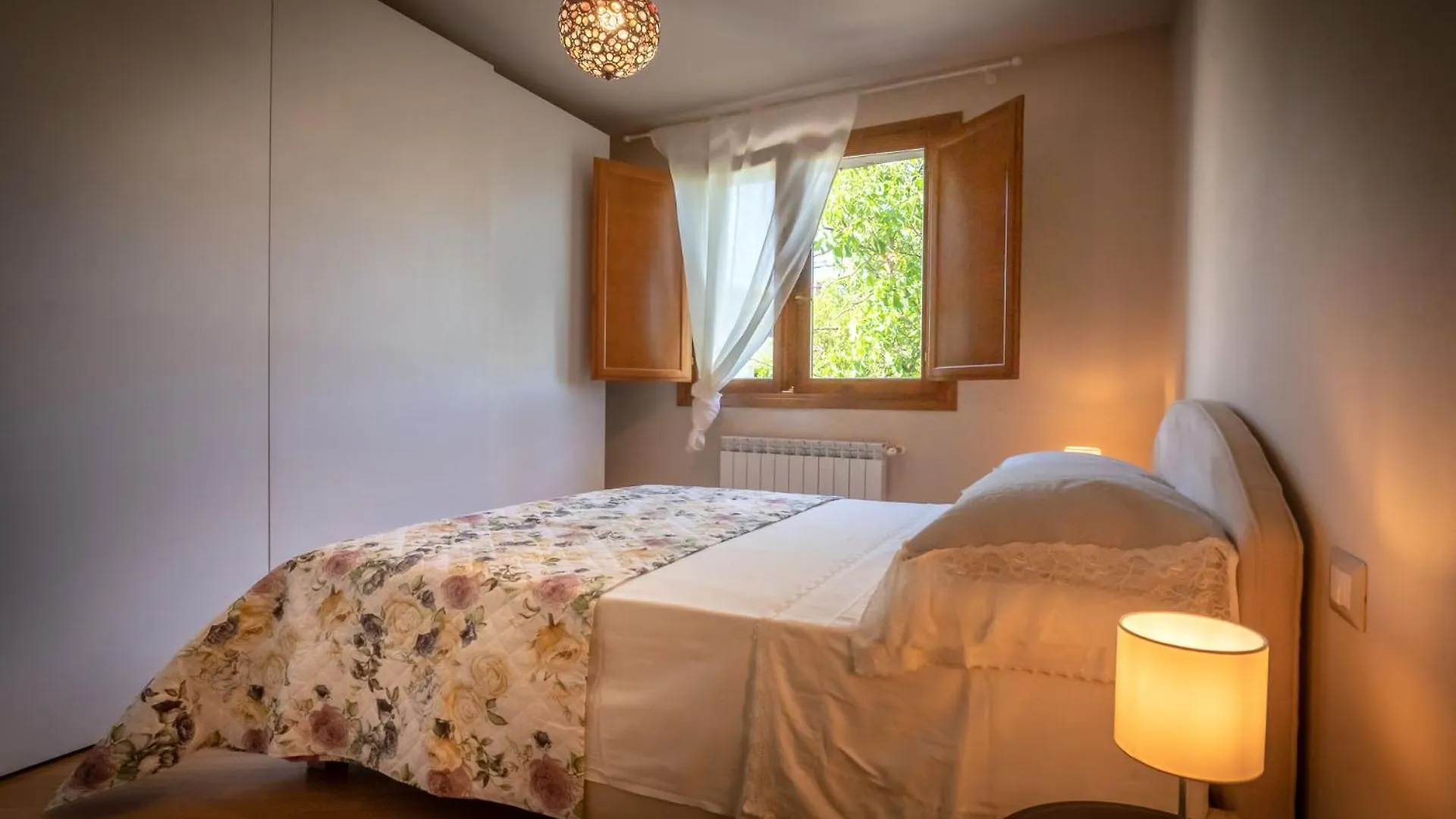 Cosy Terrace Apartment Florence