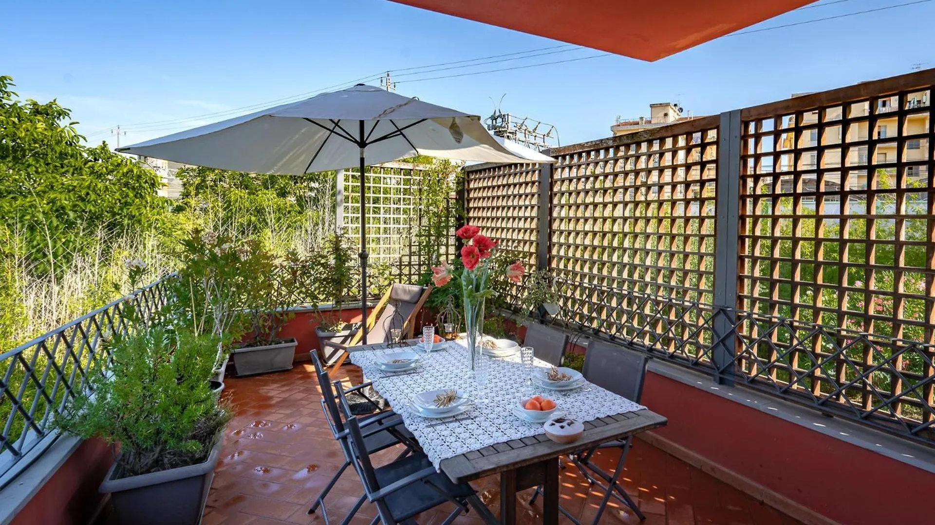 Cosy Terrace Apartment Florence